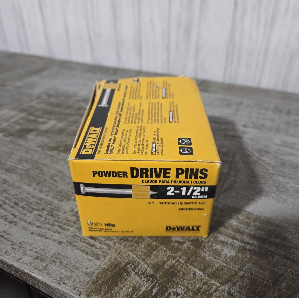 DeWalt 2 1/2 Powder Drive Pins 100 Ct DDF3001550